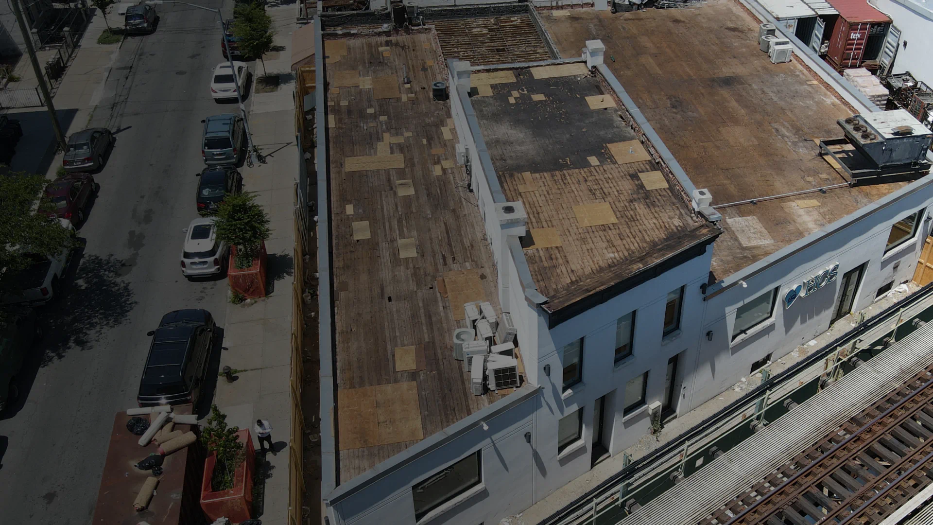 drone shot of roof needing asbestos abtement